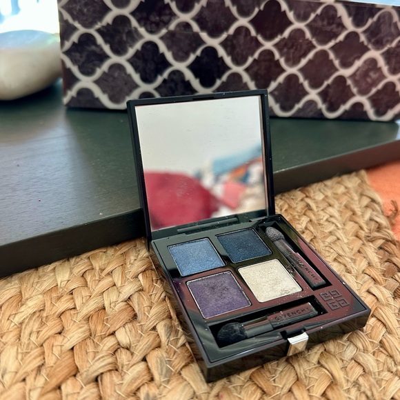 🛑 SOLD SOLD SOLD 
GIVENCHY  EYESHADOW Prisme QUATOR Palette - Picture 6 of 9